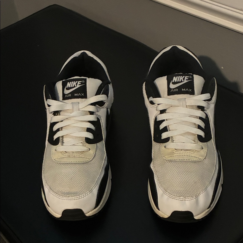 Nike Air Max 90 White and Black - Picture 3 of 5